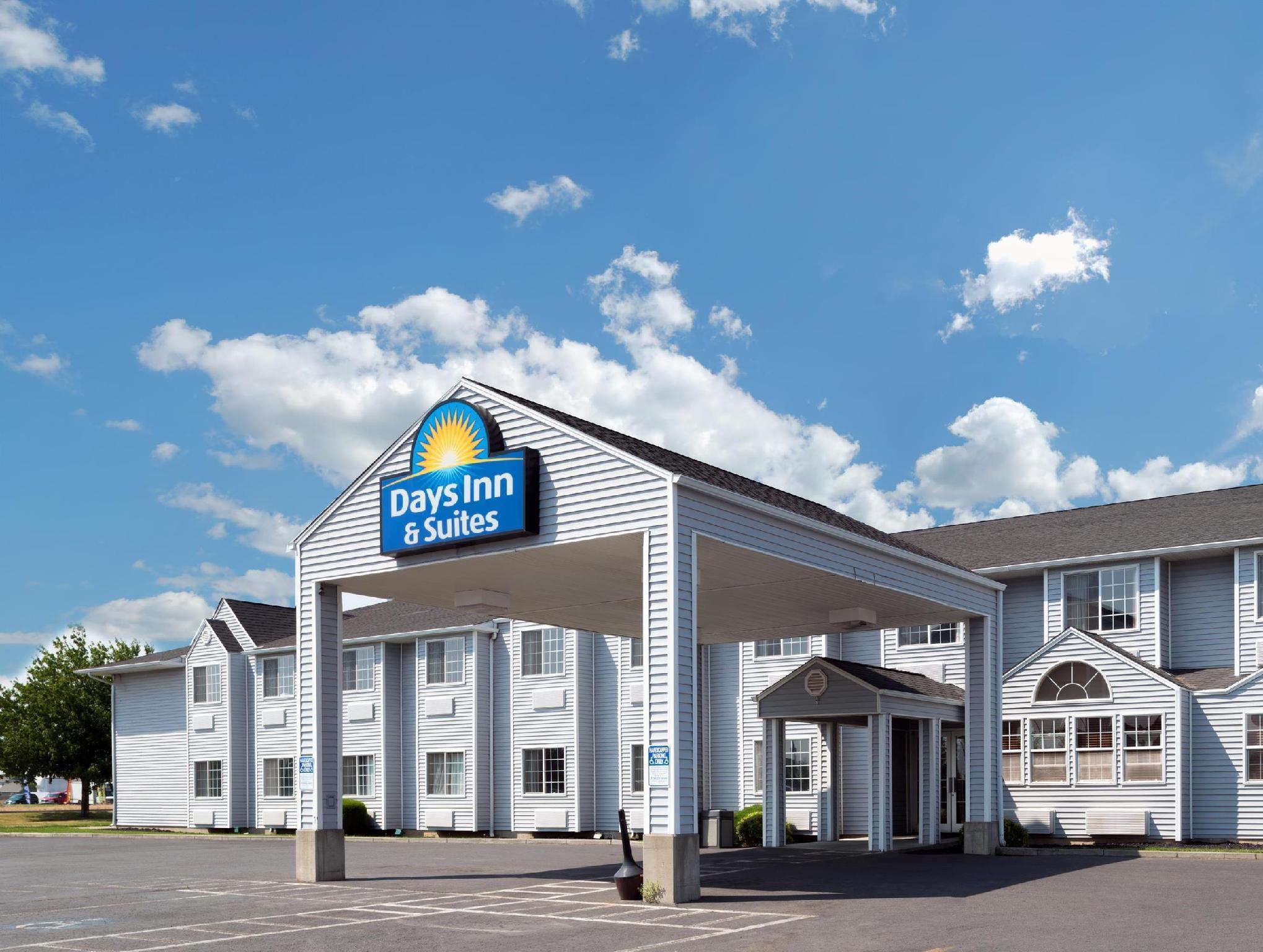 Days Inn & Suites By Wyndham Spokane Airport Эруэй-Хайтс Экстерьер фото